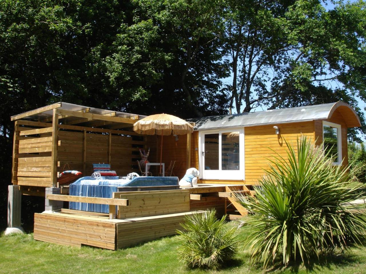 Marosenia Ttiki - Cabanes Et Spa Ascain Exterior foto
