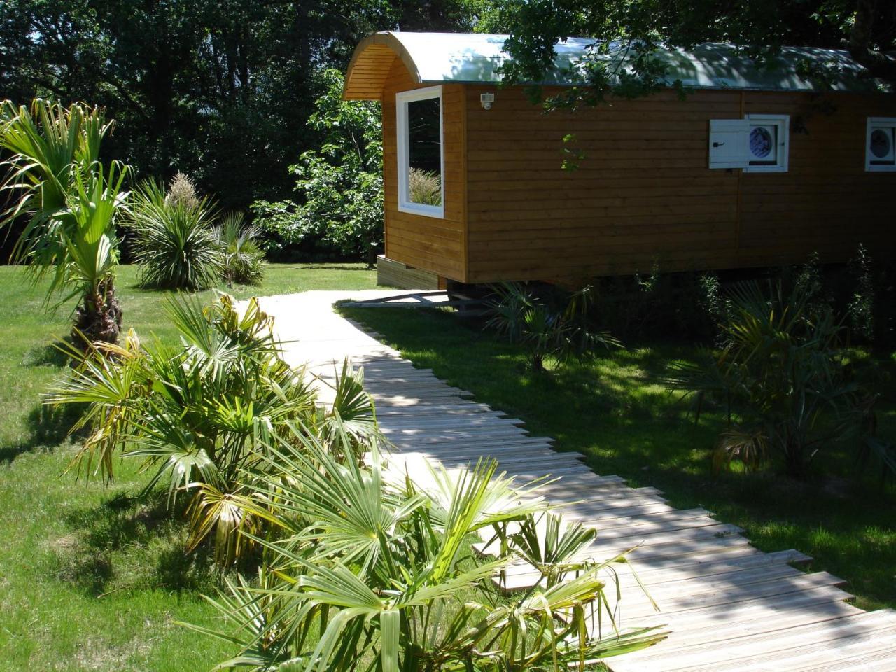 Marosenia Ttiki - Cabanes Et Spa Ascain Exterior foto